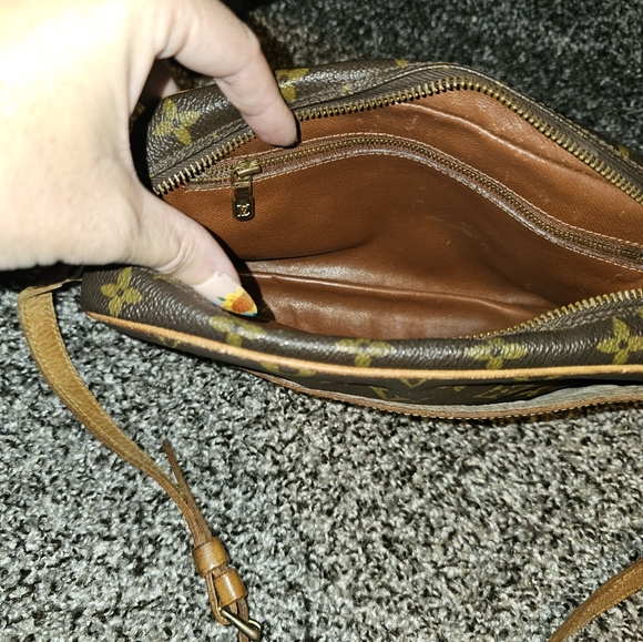 Louis Vuitton cross body 100% authentic - Picture 3 of 11